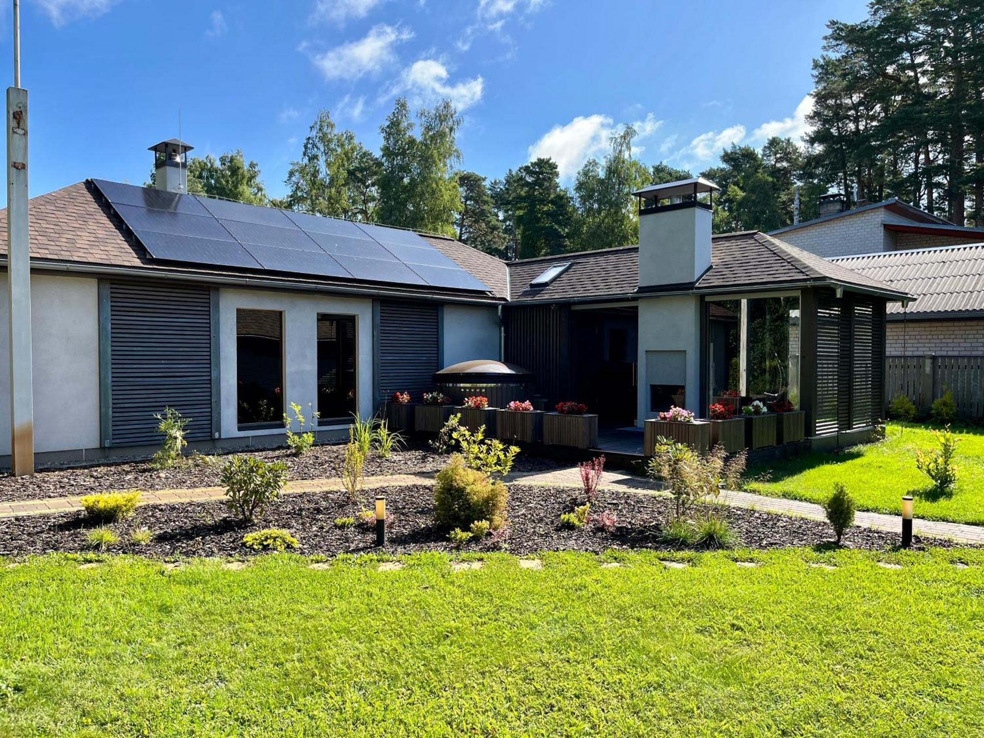 Clockhouse Cottage Saulkrasti Exterior photo